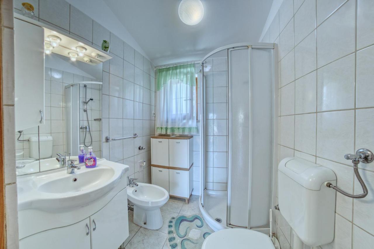 Apartmets Slavica 1644 Banjole Exterior photo